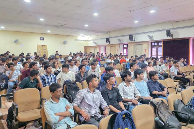 विश्व बंधुत्व दिवस का आयोजन इन्दौर द्वारा