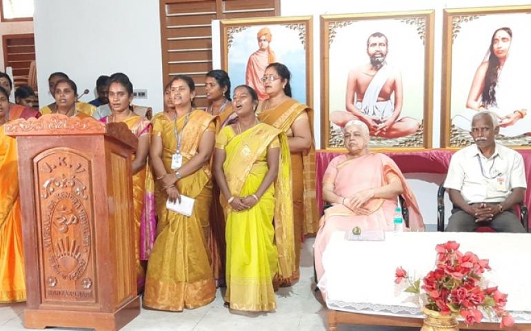 Patriotic song by teachers of VKV, Kanyakumari.