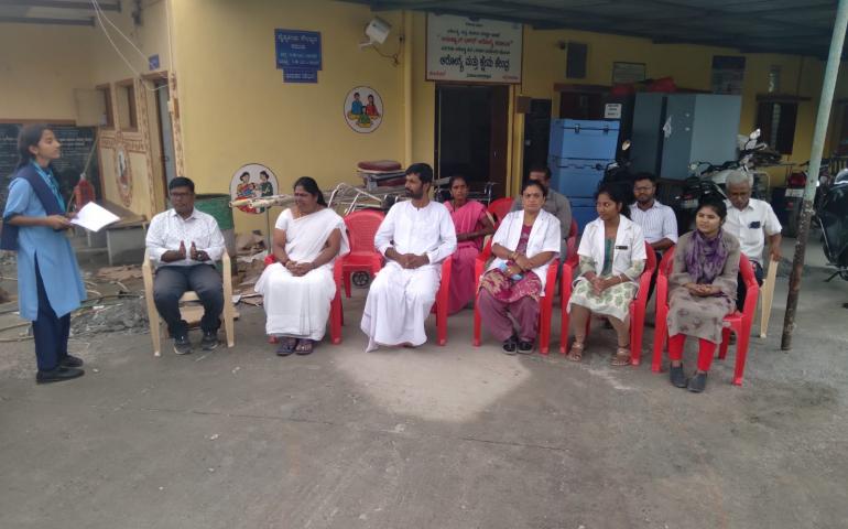 VKV Kallubalu students paid their visit to PHC Mahanthalingapura