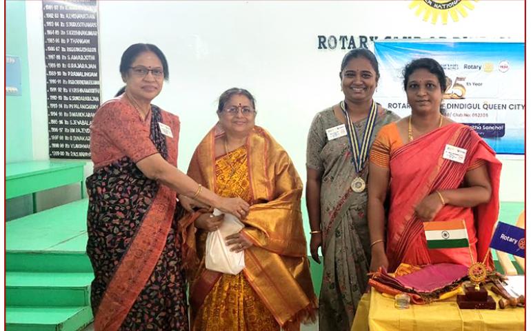 Felicitation of Smt. Geetha, Sahitya Seva Pramukh at Arise! Awake! Aware! Sampark programme