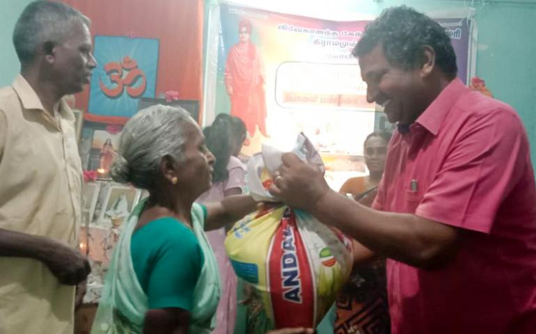 Grocery Items Distributed to Elderly people at Kovilpatti