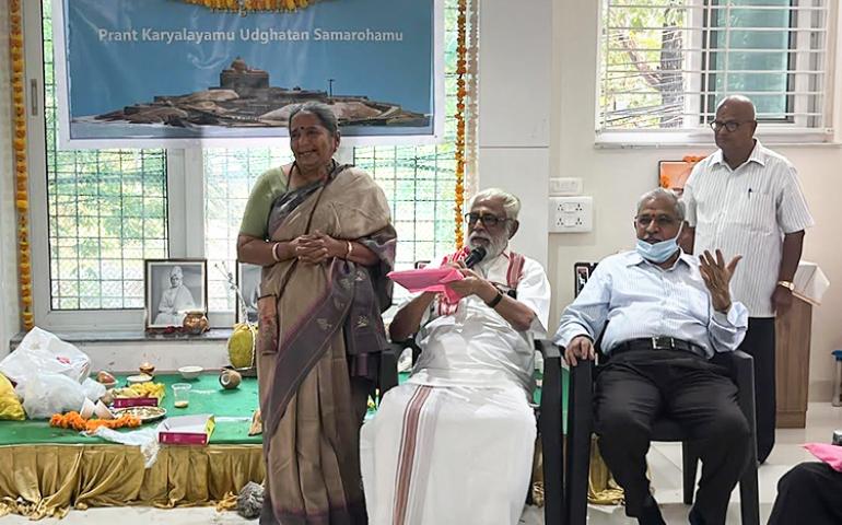 Felicitation of donors during the Inauguration Ceremony of Telugu Prant Karyalaya