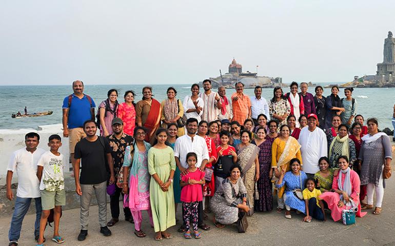 Kendra Darshana Bhraman by Karnataka Vibhag