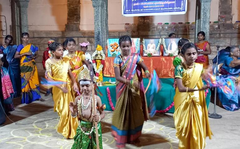 Cultural programme during Thiruvilakku Puja at Vallioor