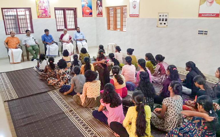 Sampark at Sri Mookambika Balika Sadanam in Kannur 3