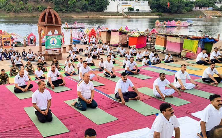 International Day of Yoga celebration at Madhya Prant (3)