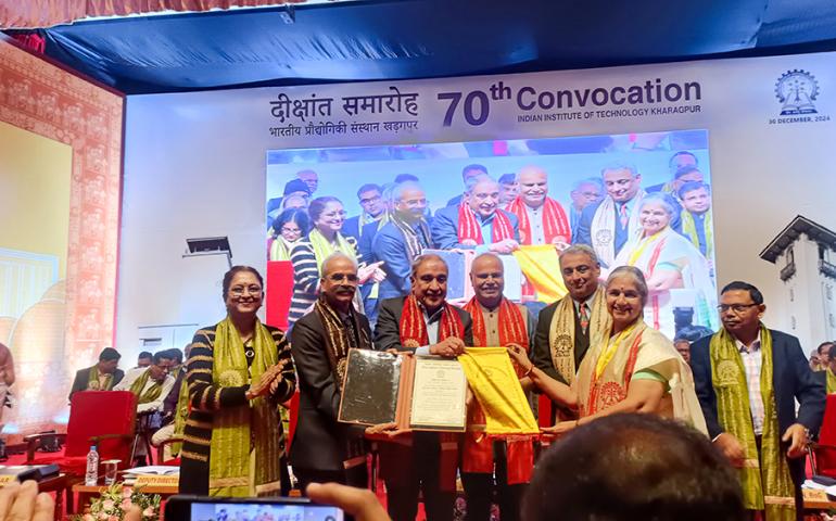 Mananeeya Kum. Nivedita Raghunath Bhide Honored with Lifetime Achievement Award by IIT Kharagpur