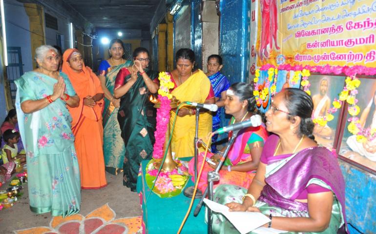 Thiruvilakku Puja (Deepa Puja) Held at Tenkasi for Universal Well-being 03