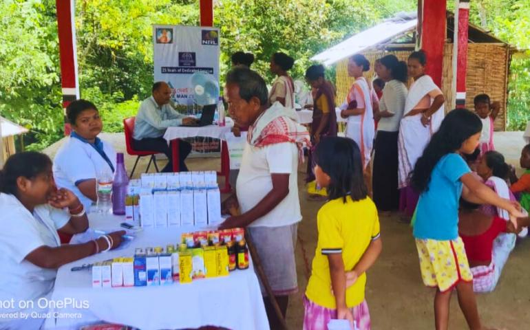 Free Medical Camp by VK-NRL Hospital at Numaligarh 01