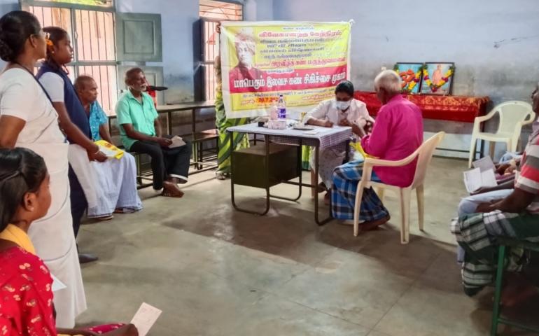 free-eye-screening-camp-at-kadayam-by-vkrdp