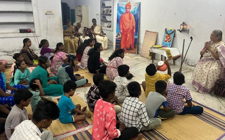 gurupurnima-celebration-at-balaji-nagar-in-madurai