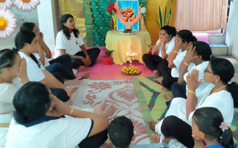 gurupurnima-celebration-at-valiya-panickan-thuruth