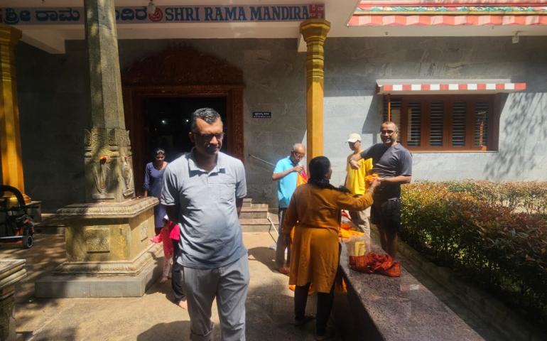 temple-cleaning-seva-activity-at-hebbal