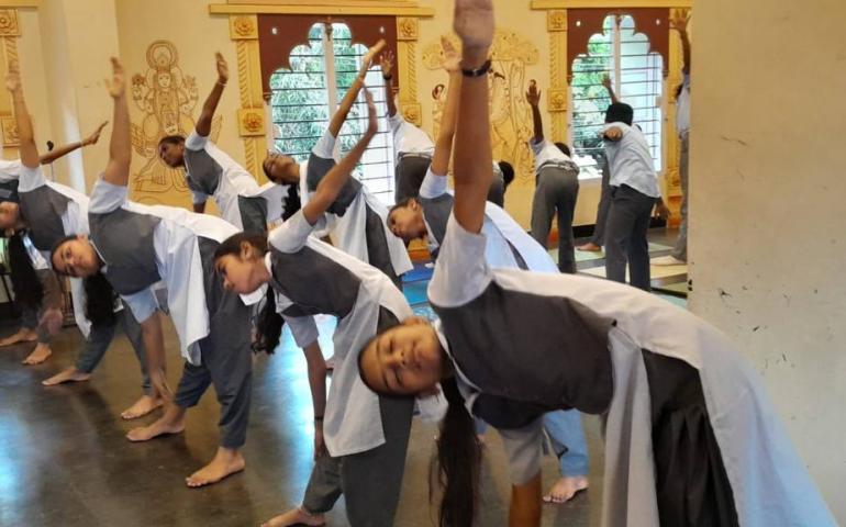 international-day-of-yoga-celebration-at-chinmaya-vidyalaya-vazhuthacaud