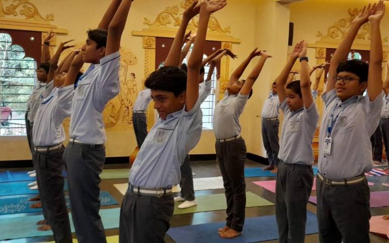 international-day-of-yoga-celebration-at-chinmaya-vidyalaya-vazhuthacaud