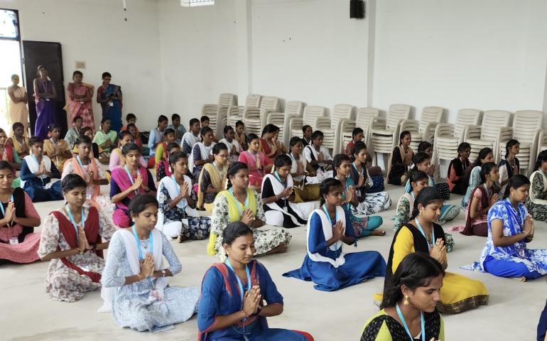 international-day-of-yoga-2025-celebration-at-unnamalai-college-in-kovilpatti