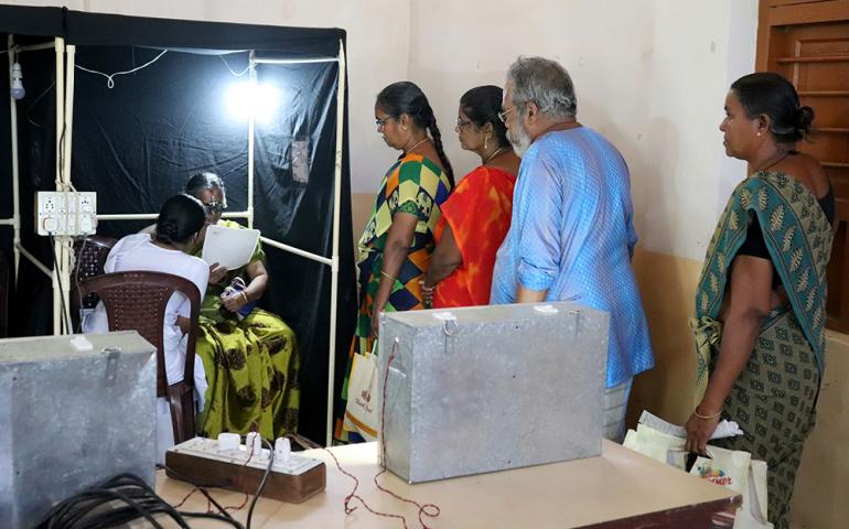 free-eye-screening-camp-by-vivekananda-kendra-rural-development-programme