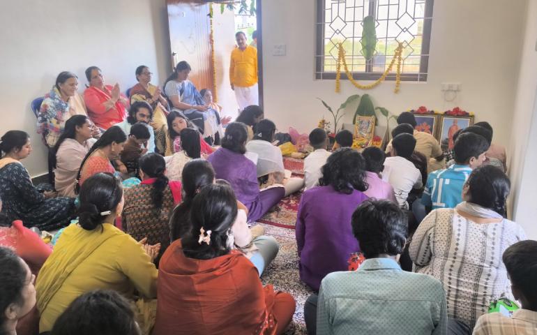 Amrit Parivar Bhajan Sandhya Organised at Bagalur 2