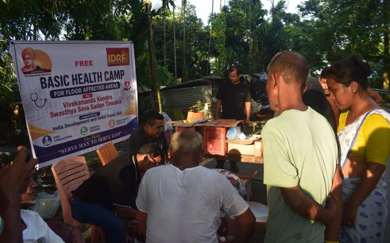 VK Swasthya Seva Sadan Extends Medical Relief to Flood-Affected Communities in Upper Assam