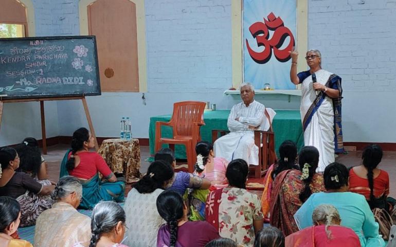 Kendra Darshan – Kendra Parichaya programme organized by VK Chamundeshwari Devi Vibhag