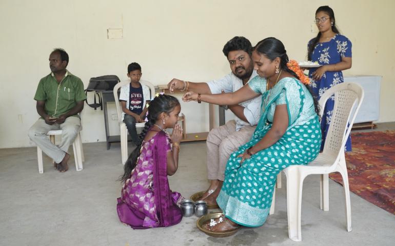 Guru purnami celebrated by Telugu Prant