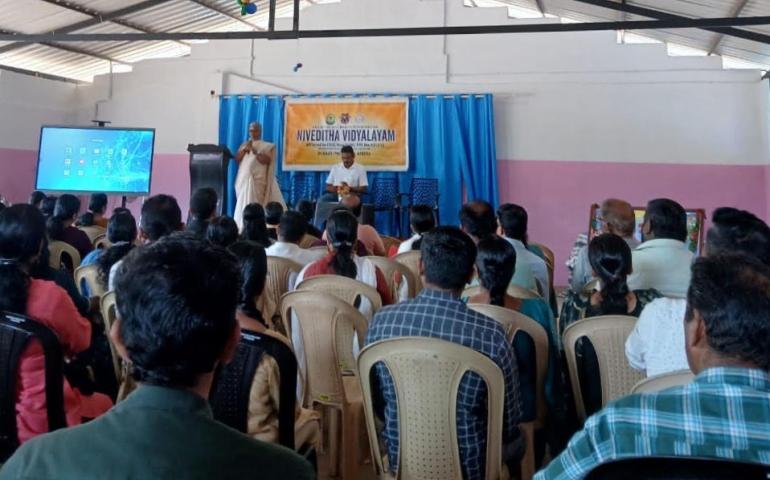 Parents' Meeting and Students' Workshop Conducted at Niveditha Vidyalayam in Kannur 3