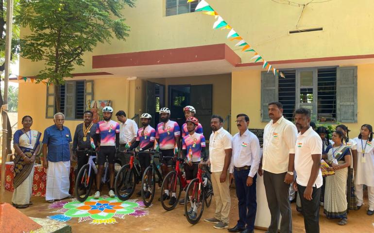 Independence Day Celebrated at VKV, Mat. Hr. Sec. School, Vallioor