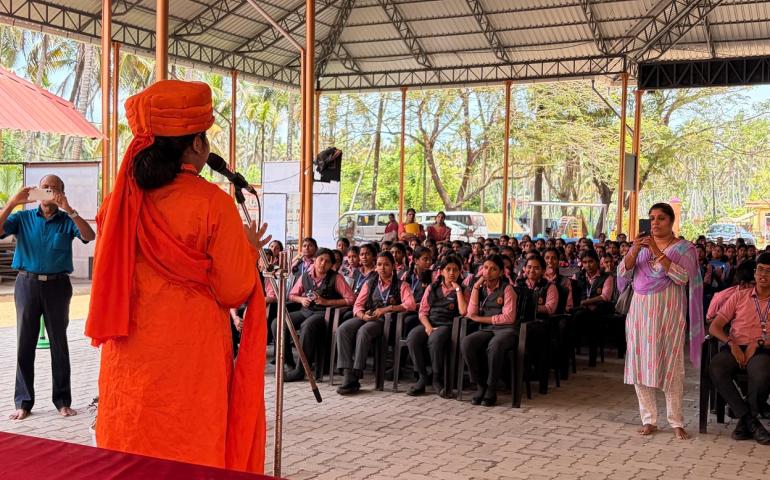 Universal Brotherhood Day Celebrated at Saraswathy Vidyanikethan Central School, Engandiyur, Keralam