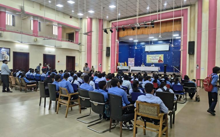 विश्व बंधुत्व दिवस का आयोजन महाकौशल कॉलेज, जबलपुर द्वारा