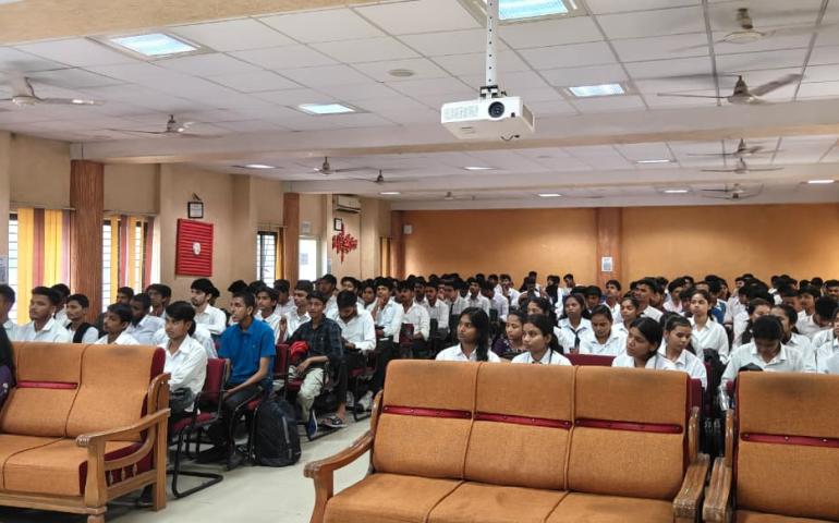 विश्व बंधुत्व दिवस का आयोजन सरदार वल्लभभाई पटेल पॉलिटेक्निक महाविद्यालय, भोपाल में2