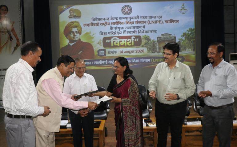 ग्वालियर में “विश्व परिप्रेक्ष्य में स्वामी विवेकानन्द” विषय पर विमर्श 2