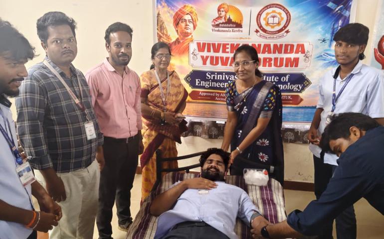 Blood donation camp organized by VK, Amalapuram at SIET, Cheyyaru3