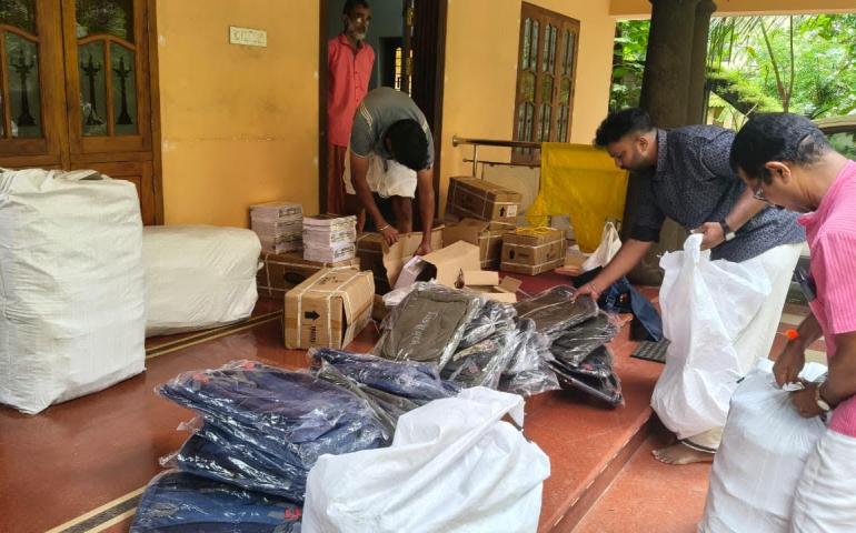 Flood Relief Seva Activity at Pathanamthitta, Keralam 3