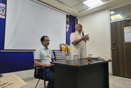 "व्यवहार में गीता" विमर्श आयोजन जबलपुर द्वारा