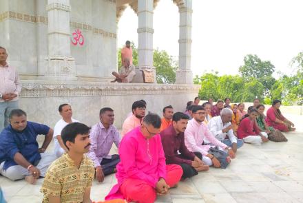 108 पार्थिव शिवलिंग निर्माण एवं शिव-अमृत पूजन का आयोजित भावनगर द्वारा